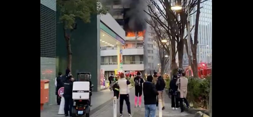 新宿の火災の画像
